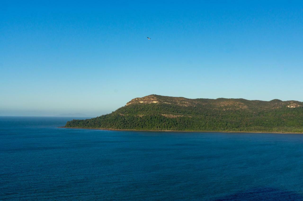 Halliday Bay Resort Seaforth Екстериор снимка